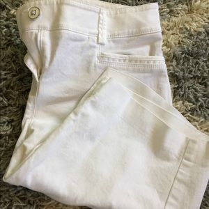 White House Black Market White Bermuda Shorts Sz 2